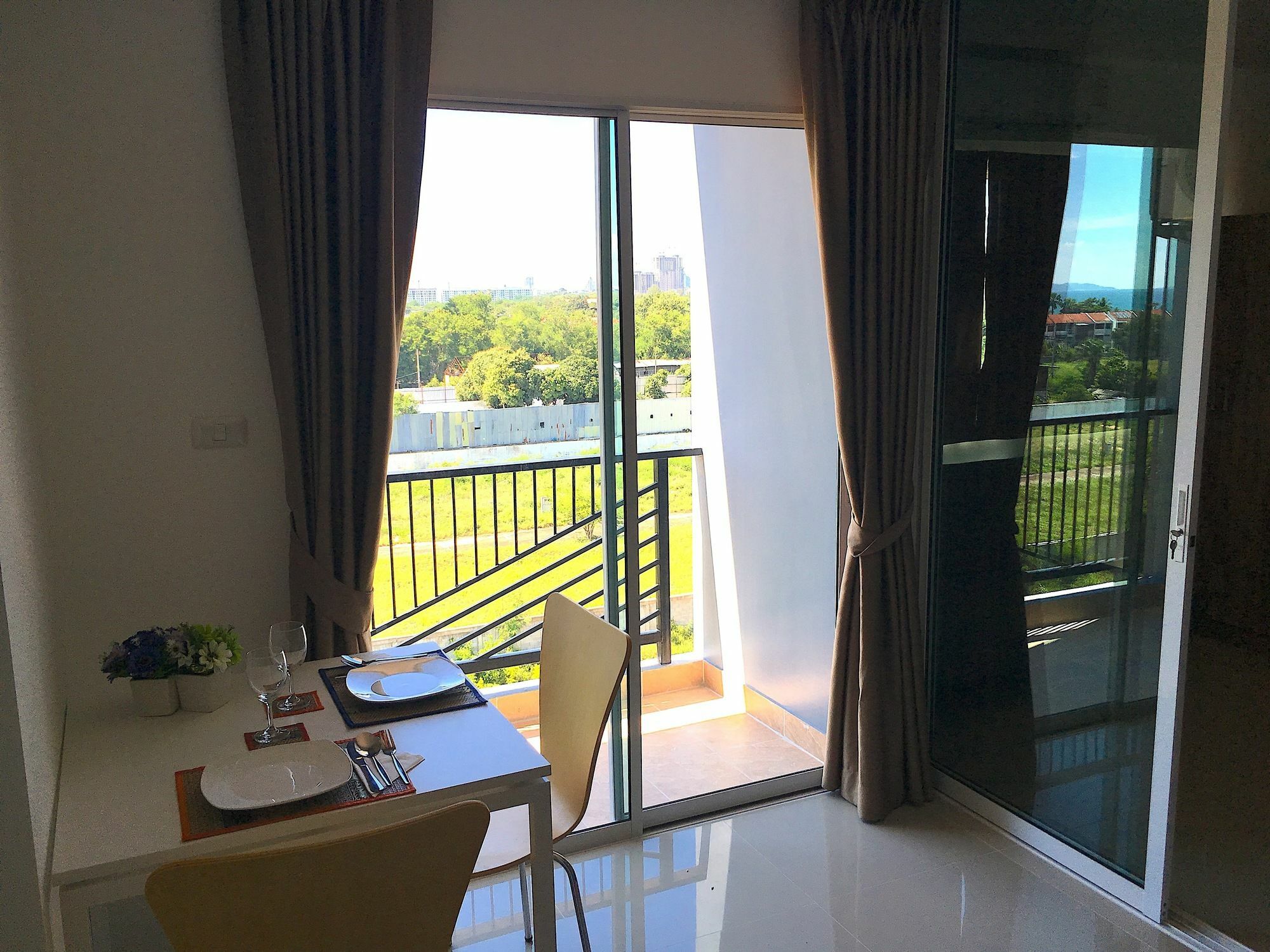 ジョムティエンビーチBreezy Houseアパートメント エクステリア 写真